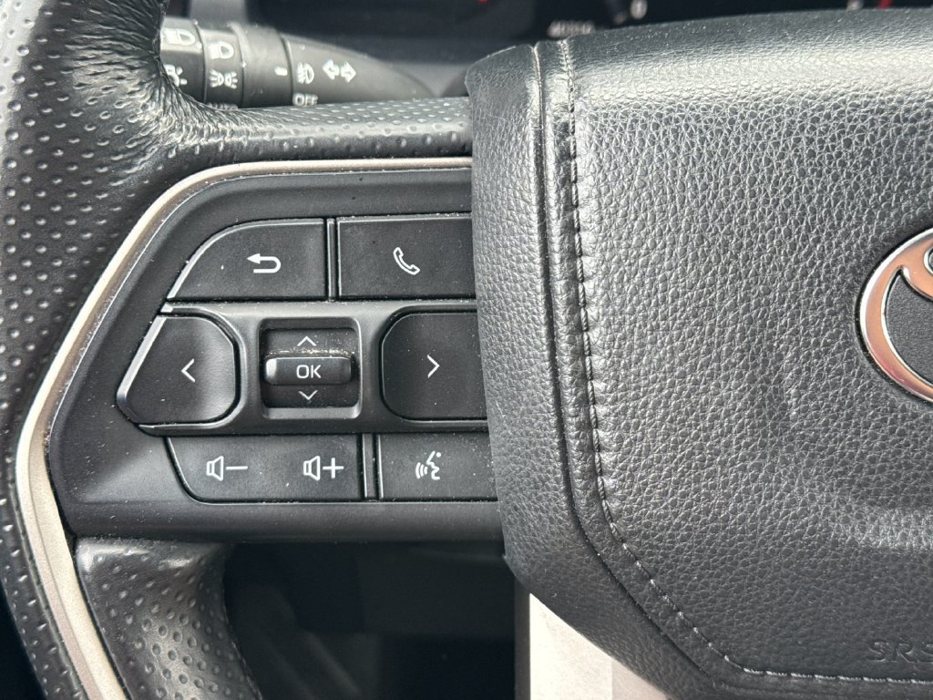 Used 2025 Toyota 4Runner SR5 AWD/4WD image 24