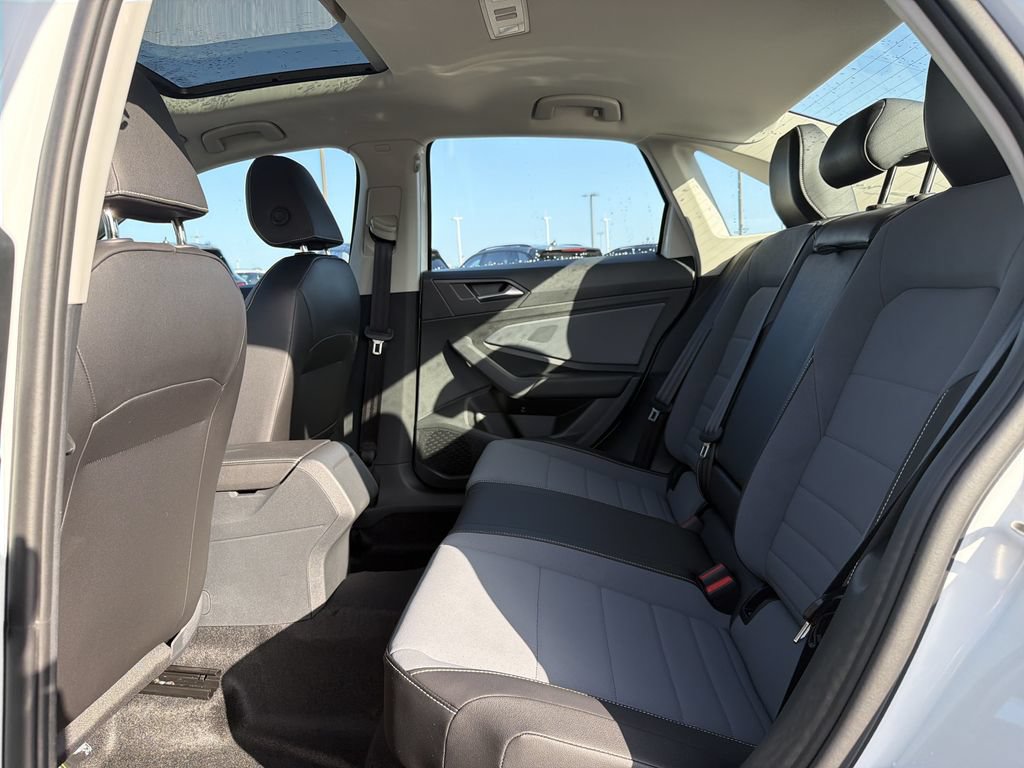 New 2026 Volkswagen Jetta SE FWD image 13