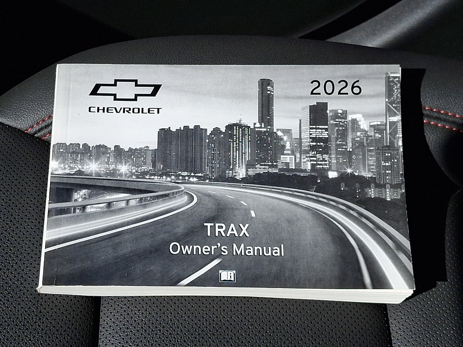 Certified 2026 Chevrolet Trax RS w/ Sunroof Package FWD image 27