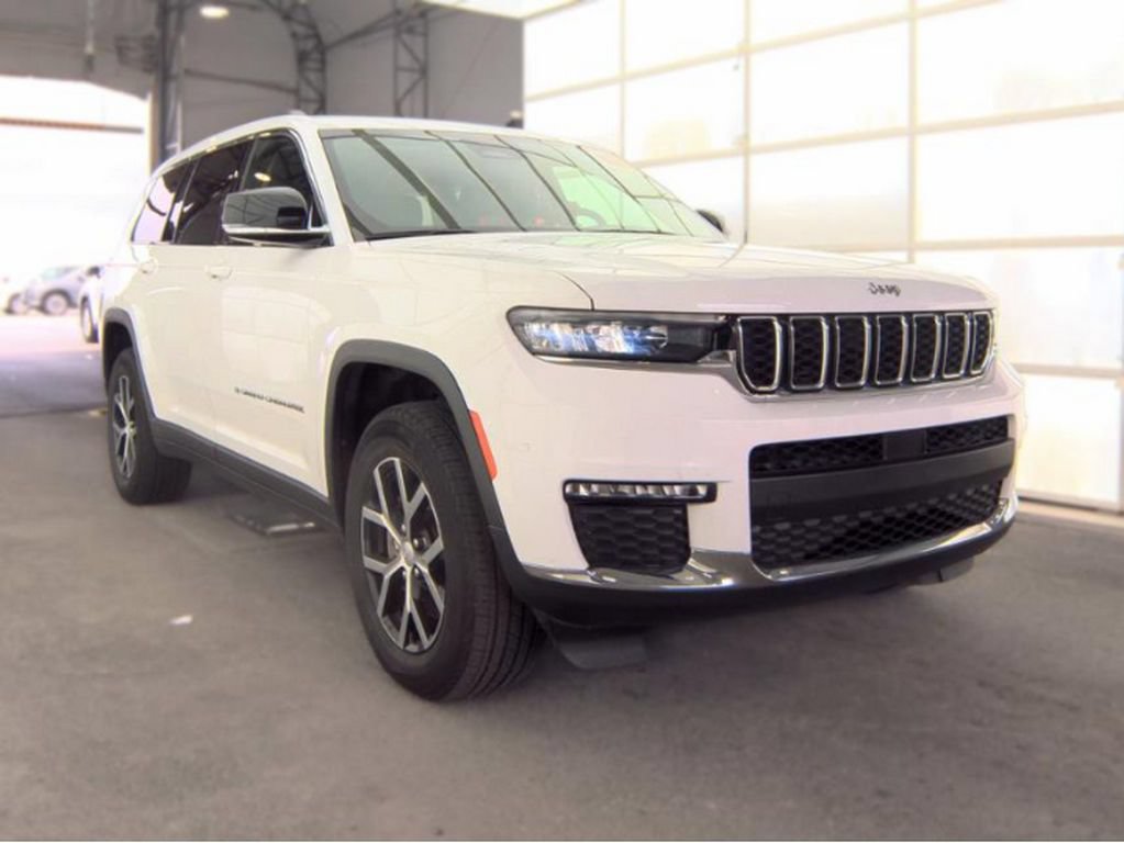 Used 2023 Jeep Grand Cherokee L Limited AWD/4WD image 4