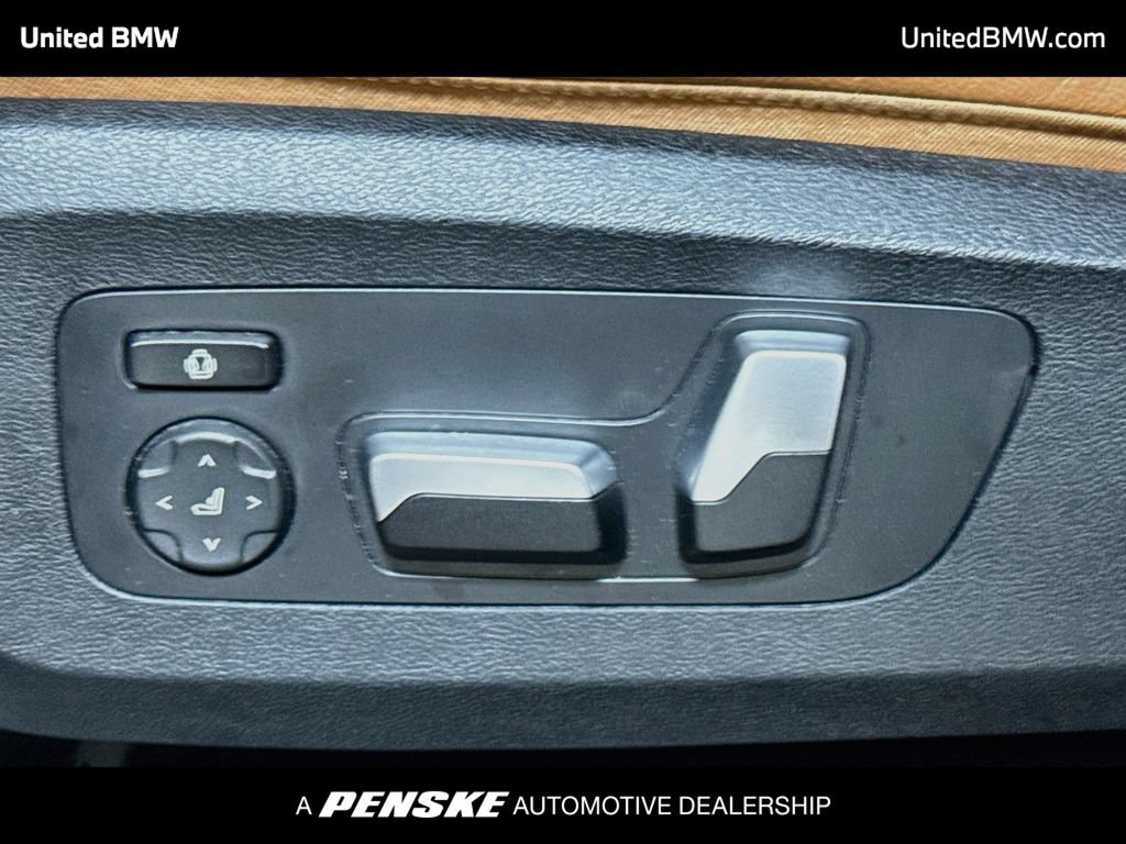 Used 2021 BMW X5 xDrive40i w/ Premium Package 3 AWD/4WD image 4
