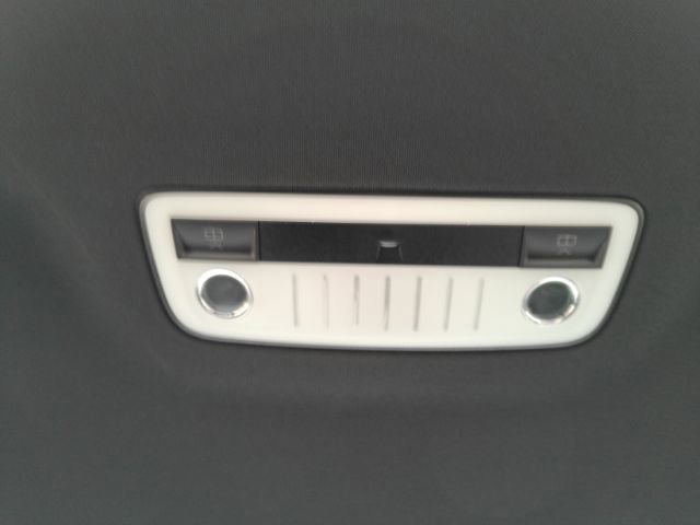 Used 2012 Mercedes-Benz E 350 4MATIC image 28