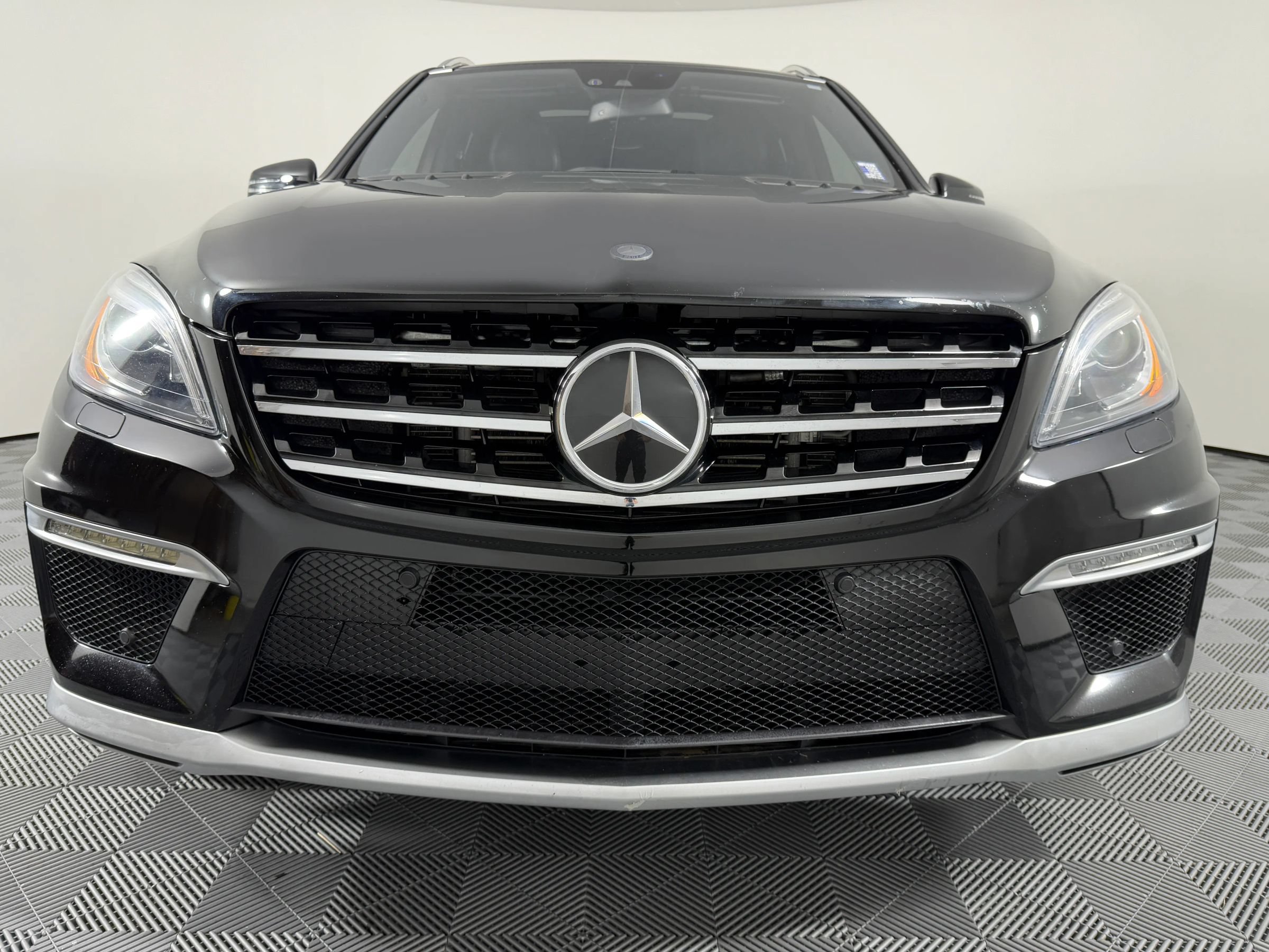 Used 2013 Mercedes-Benz ML 63 AMG 4MATIC image 3