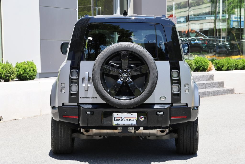 Certified 2022 Land Rover Defender 110 X AWD/4WD image 3