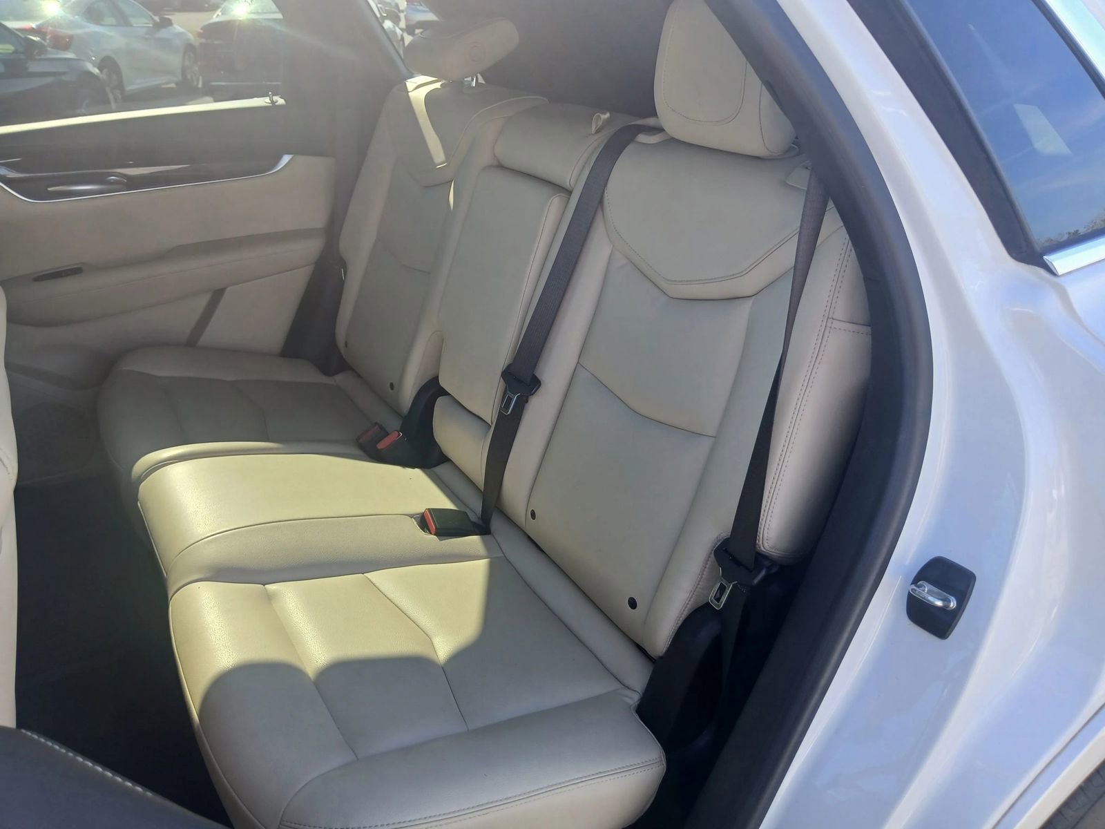 Used 2017 Cadillac XT5 FWD w/ LPO, Wheel Lock Package image 12