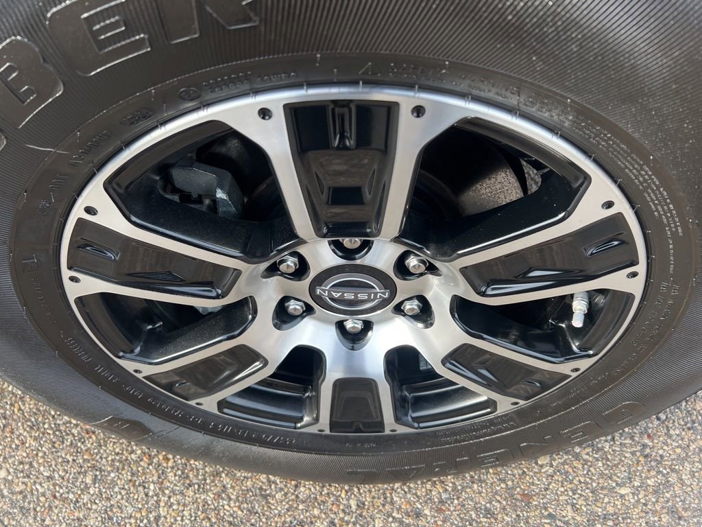 Certified 2024 Nissan Titan SV w/ SV Convenience Package image 38