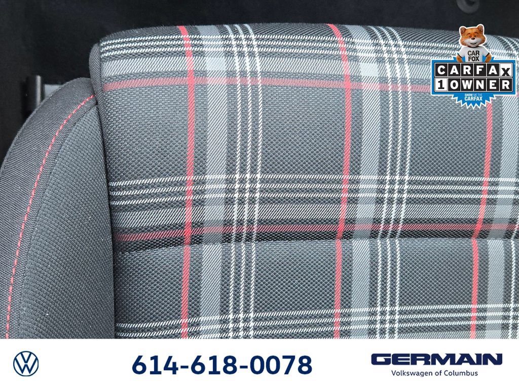 Used 2018 Volkswagen GTI SE FWD image 31