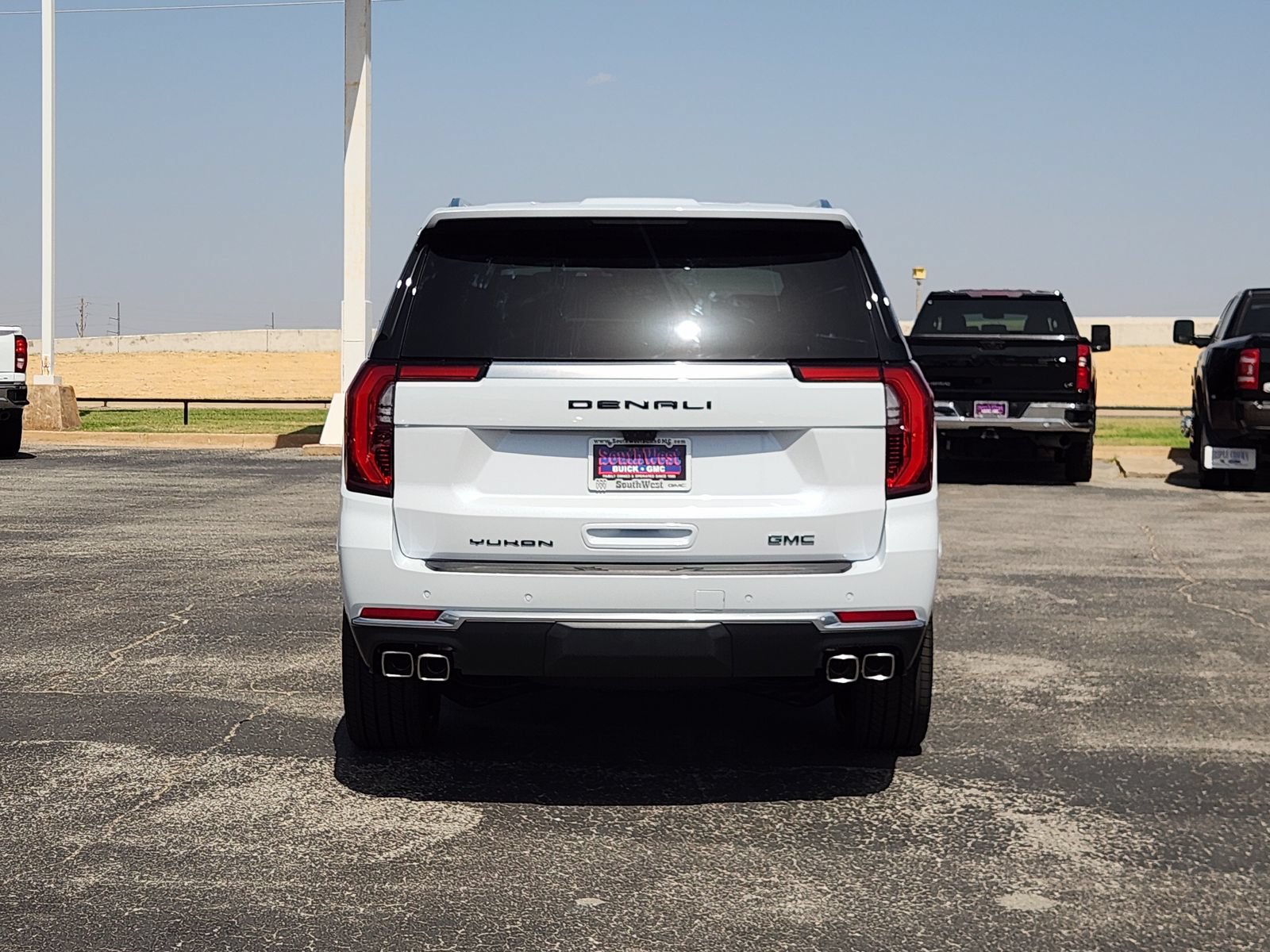 New 2026 GMC Yukon Denali w/ Denali Reserve Package AWD/4WD image 8
