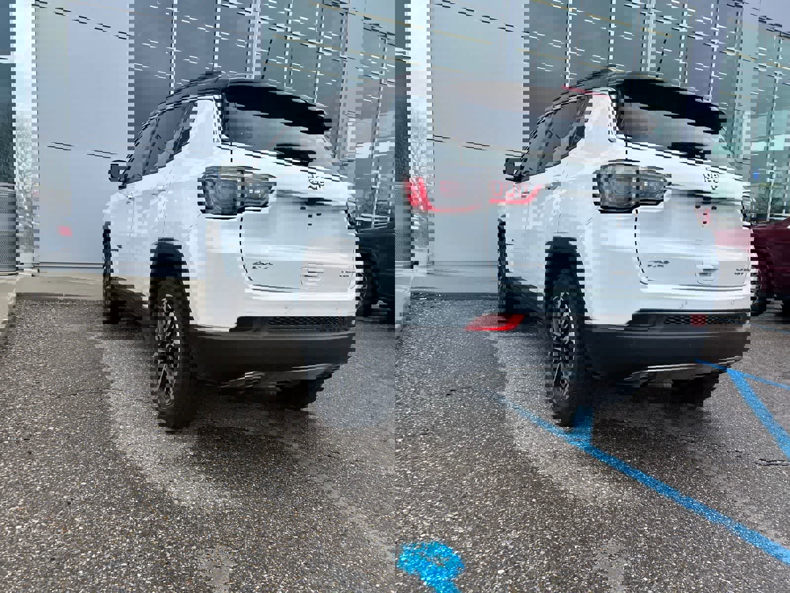 Used 2023 Jeep Compass Limited image 26