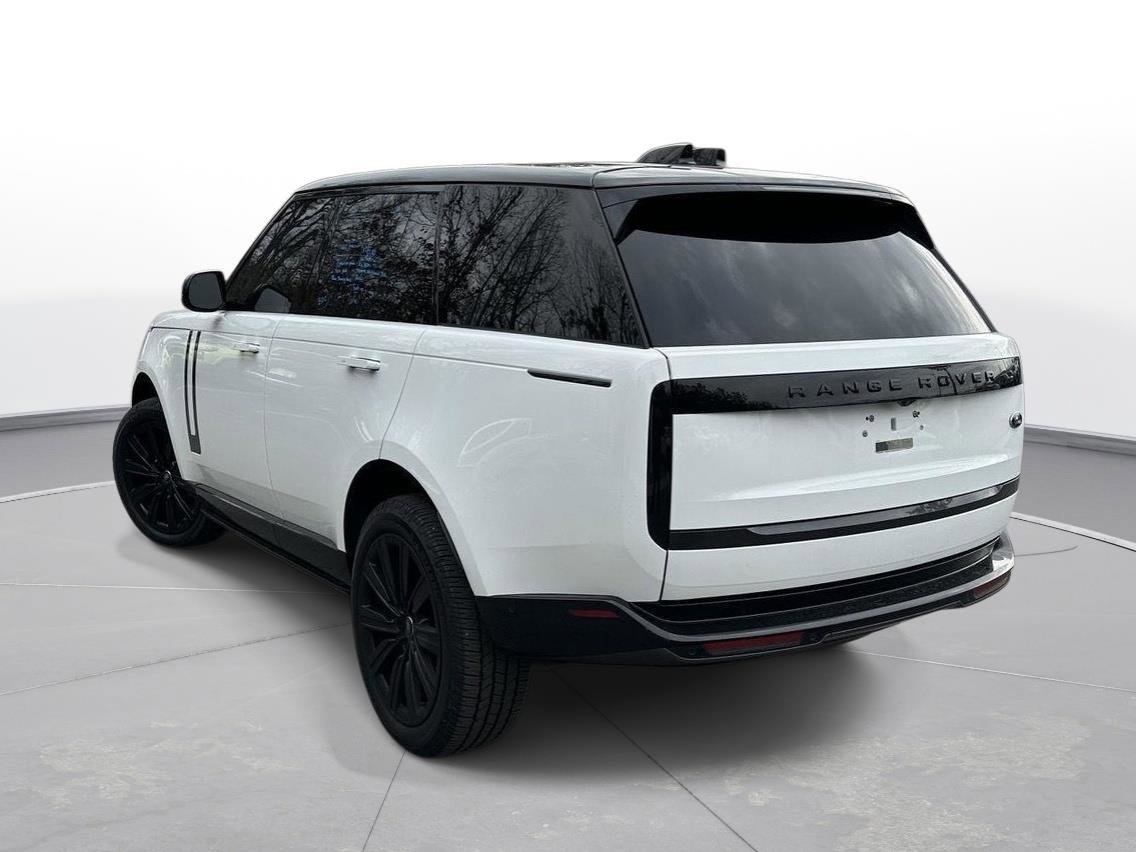 Used 2023 Land Rover Range Rover SE image 6