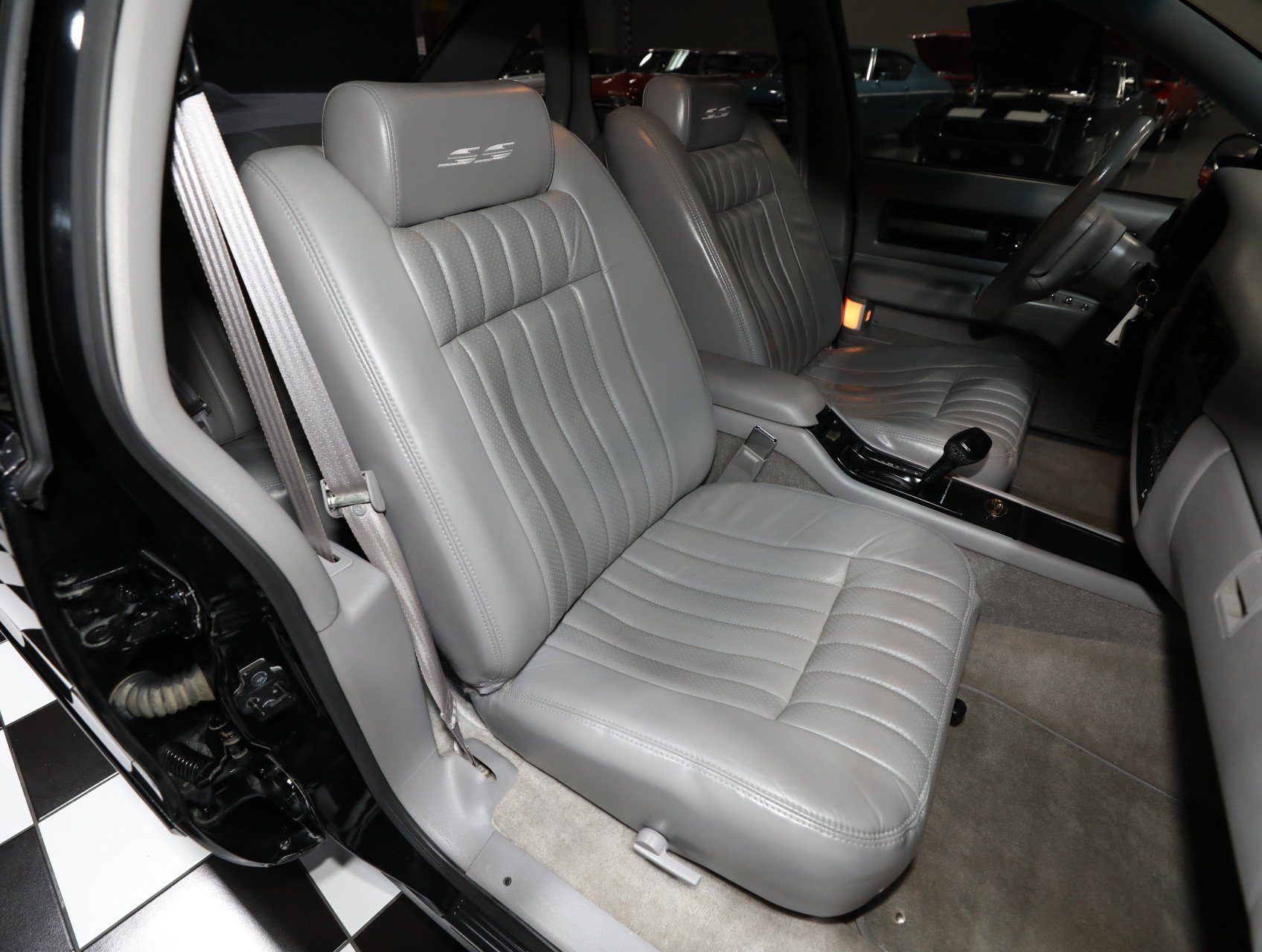 Used 1996 Chevrolet Impala SS RWD image 38
