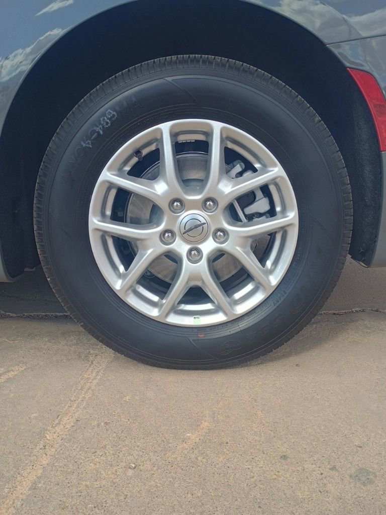 New 2025 Chrysler Pacifica Select image 10