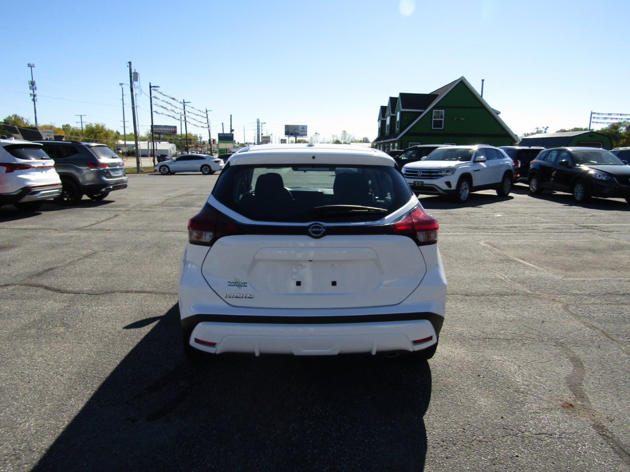 Used 2023 Nissan Kicks S image 6