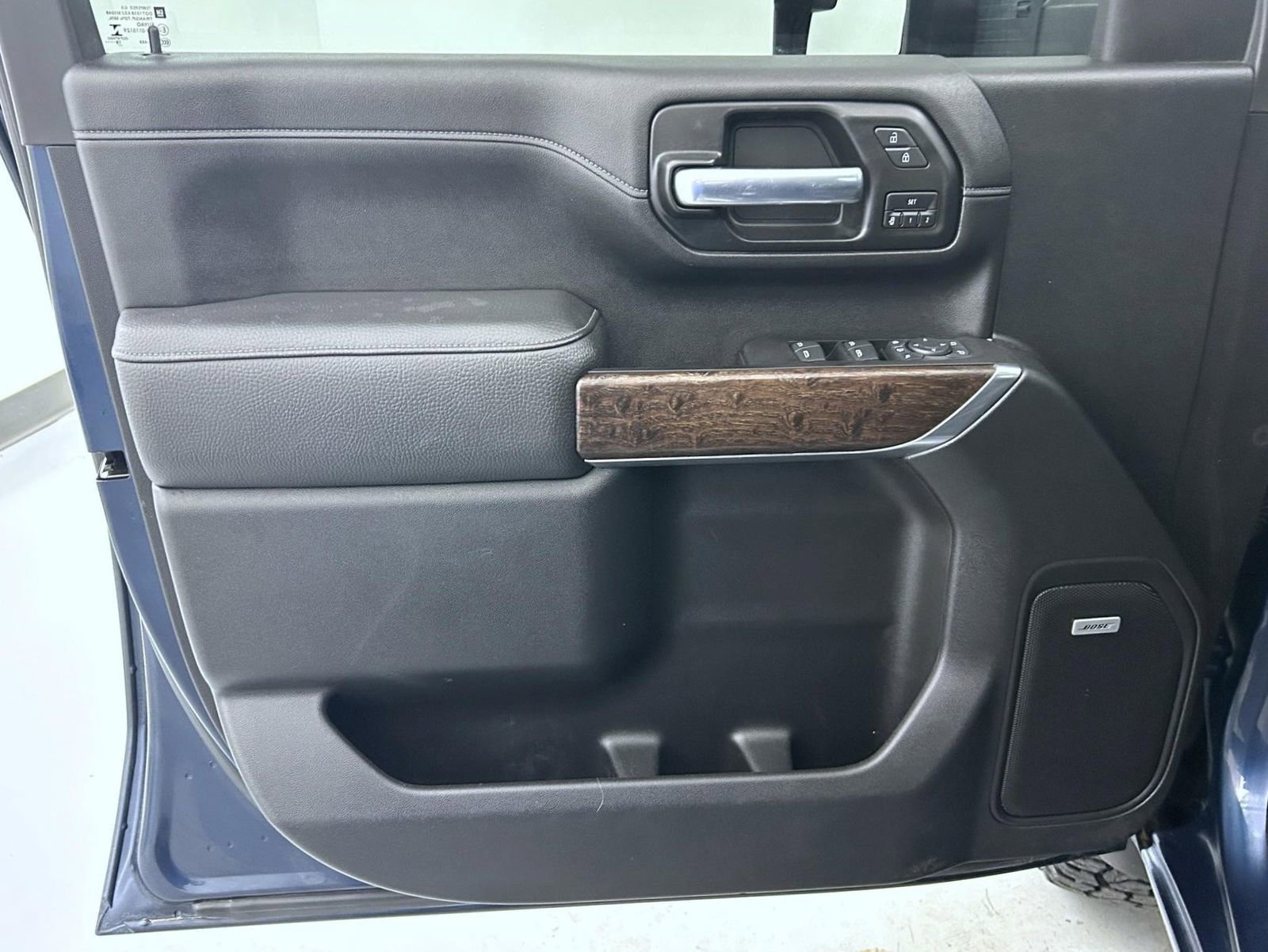 Used 2020 GMC Sierra 2500 Denali w/ Denali Ultimate Package image 9