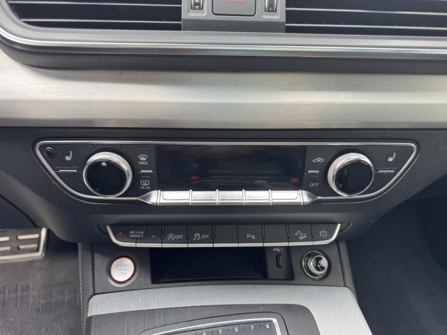 Used 2020 Audi SQ5 Premium Plus w/ Premium Plus Package AWD/4WD image 30