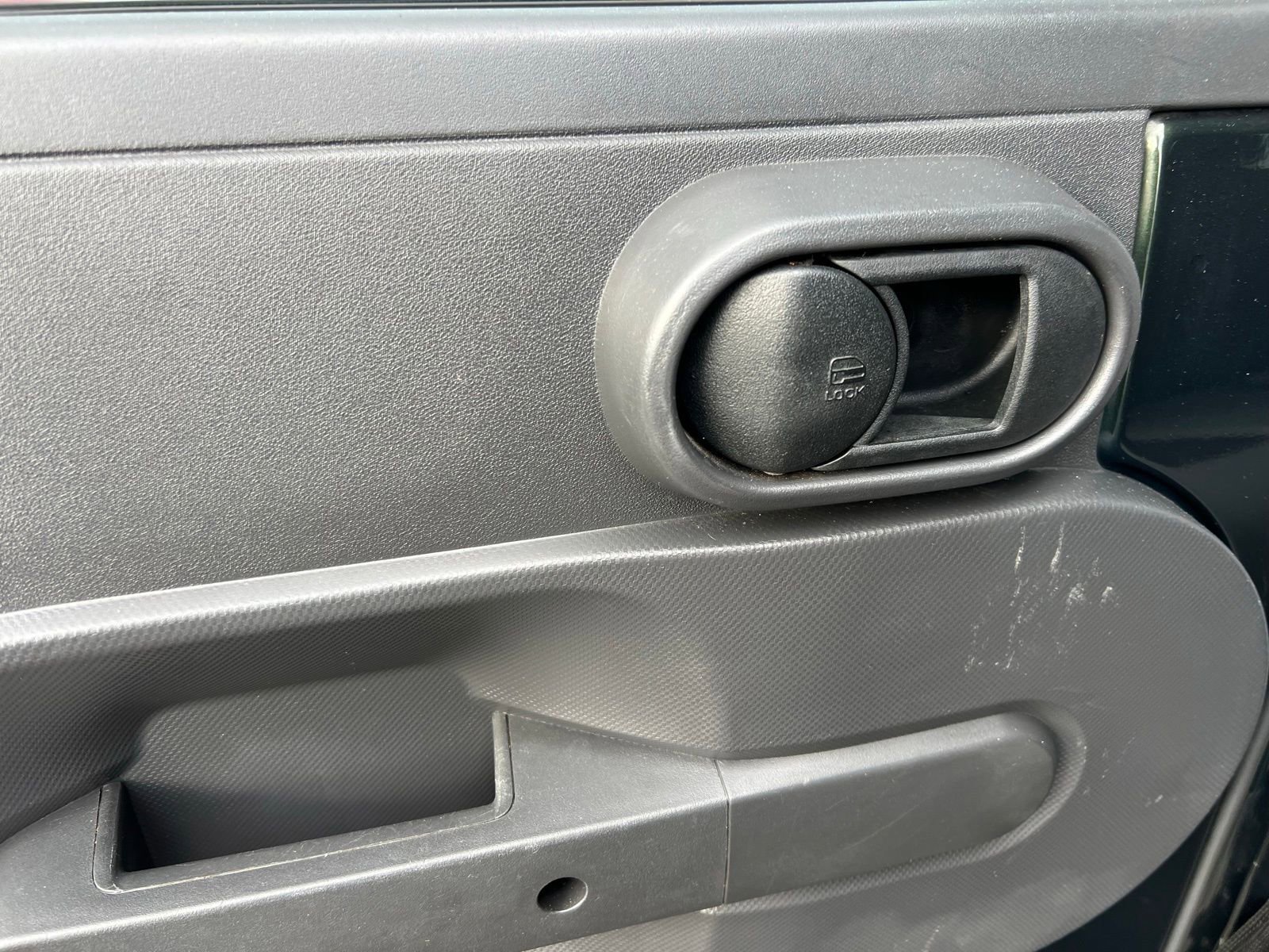 Used 2010 Jeep Wrangler Unlimited Sport image 29