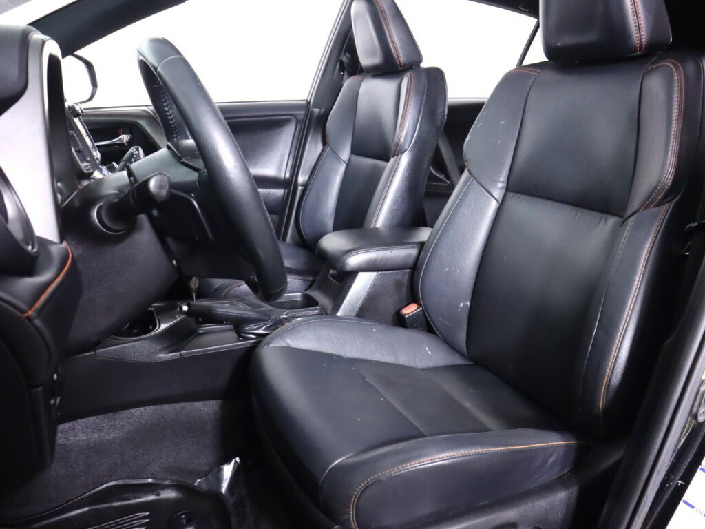 Used 2017 Toyota RAV4 SE AWD/4WD image 29