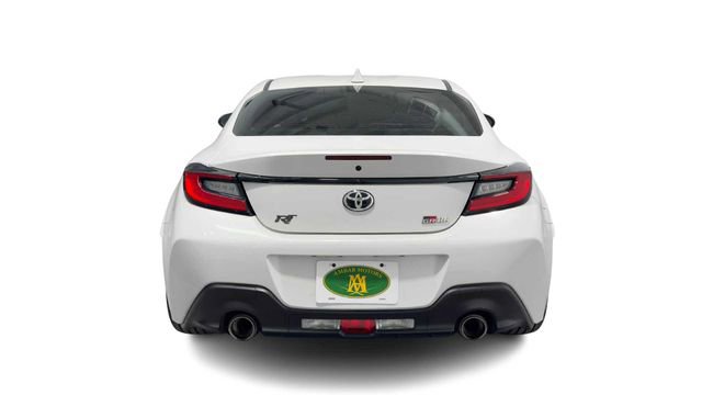 Used 2024 Toyota GR86 RWD image 3