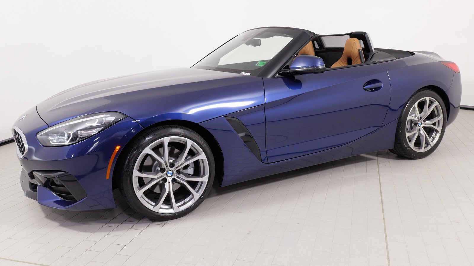 Used 2022 BMW Z4 sDrive30i w/ Driving Assistance Package image 5