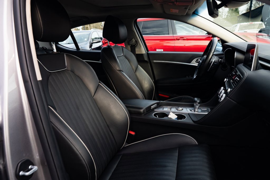 Used 2021 Genesis G70 2.0T w/ Elite Package image 25