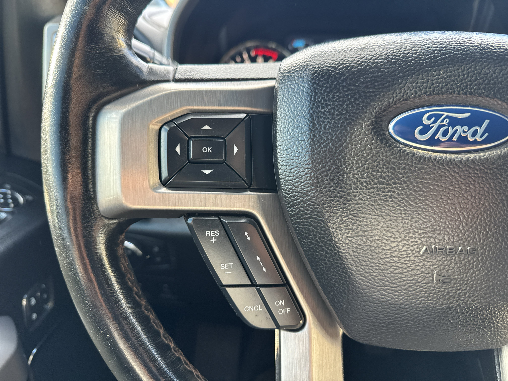 Used 2018 Ford F150 Platinum w/ Equipment Group 701A Luxury RWD image 11