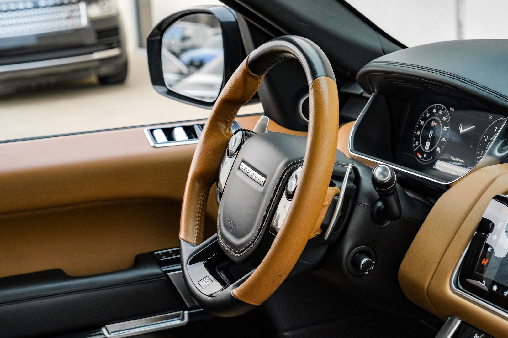 Used 2020 Land Rover Range Rover Sport SVR AWD/4WD image 13