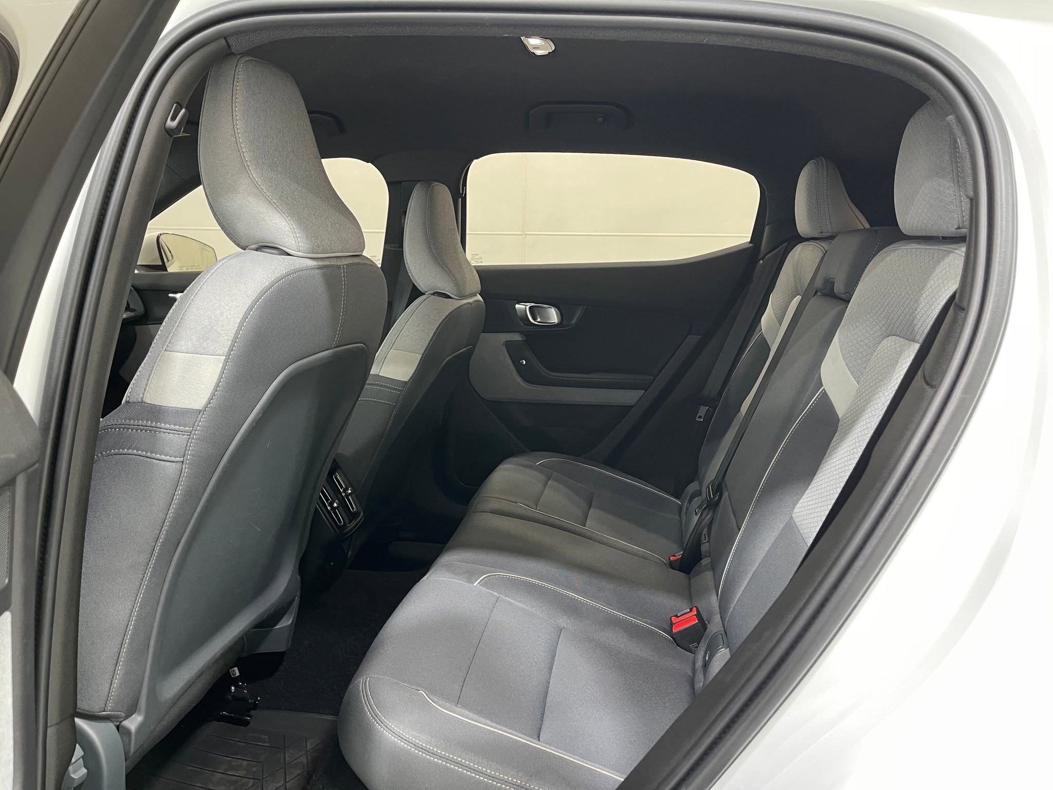 Used 2022 Polestar Polestar 2 w/ Pilot Package image 27