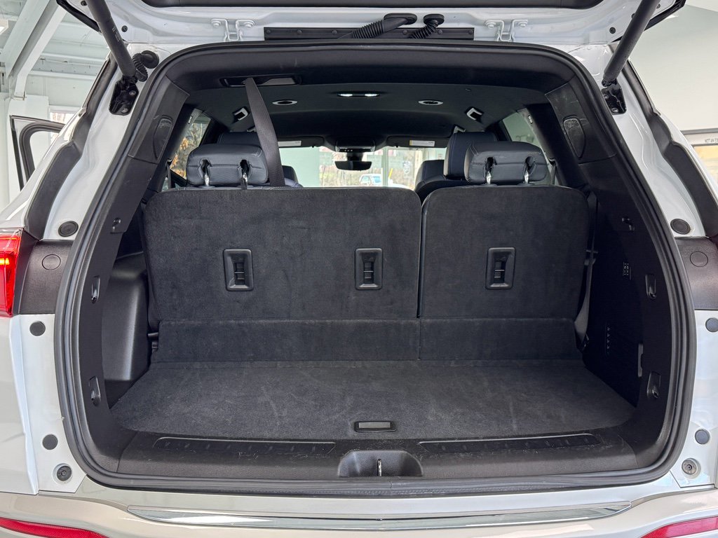 Used 2024 Buick Enclave Premium image 39