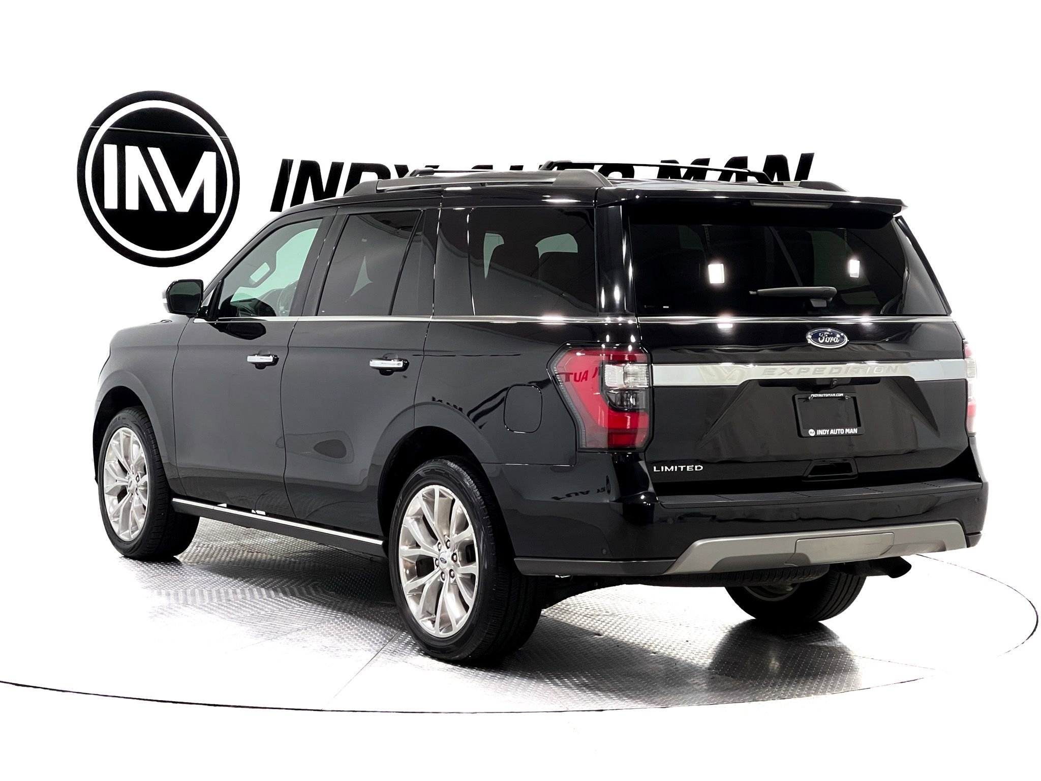 Used 2019 Ford Expedition Limited w/ Equipment Group 302A AWD/4WD image 6