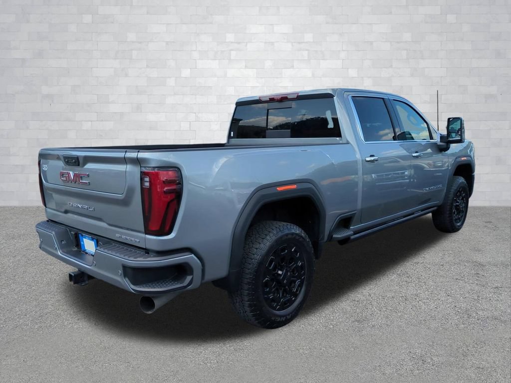 Used 2026 GMC Sierra 2500 Denali w/ Technology Package AWD/4WD image 5