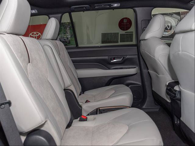 New 2026 Toyota Grand Highlander AWD Hybrid image 26