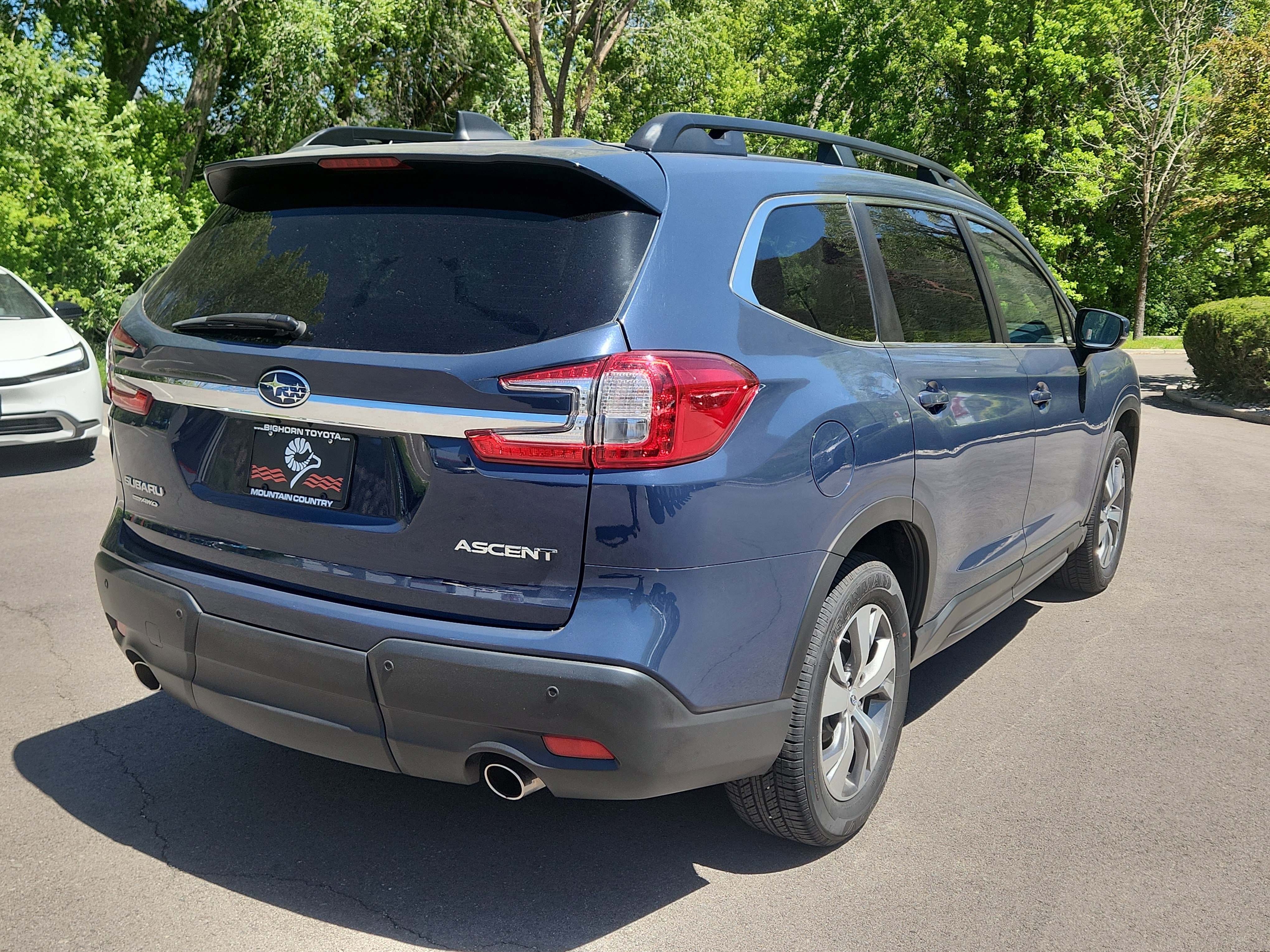 Used 2024 Subaru Ascent Premium w/ Convenience Package AWD/4WD image 3