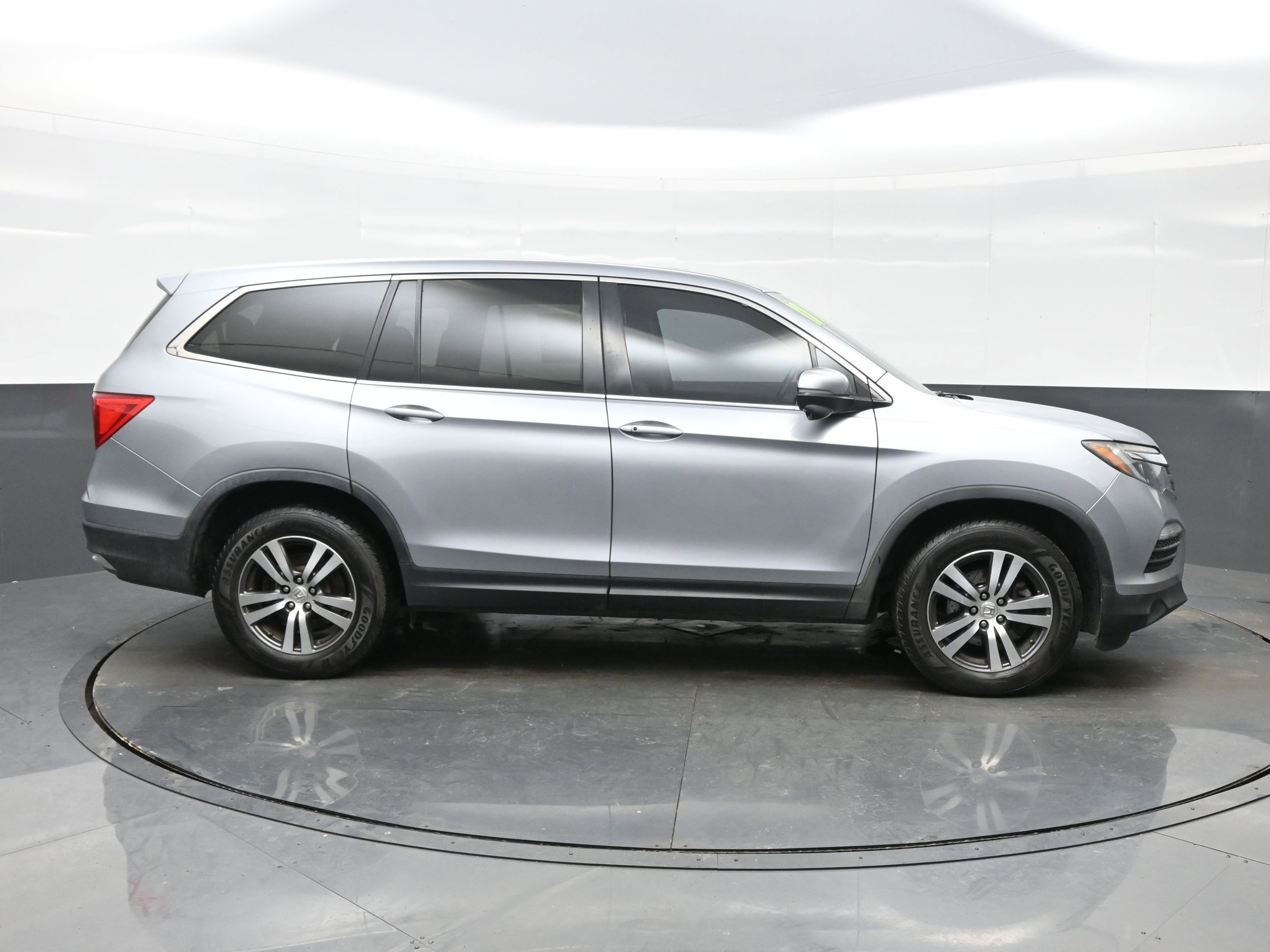 Used 2017 Honda Pilot EX-L image 7