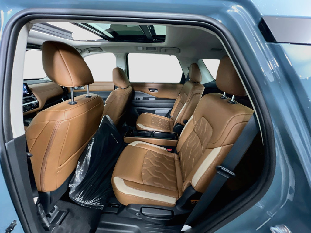 New 2026 Nissan Pathfinder Platinum AWD/4WD image 23