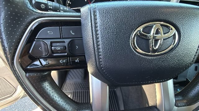 Used 2022 Toyota Tundra SR5 w/ SR5 Convenience Package AWD/4WD image 19