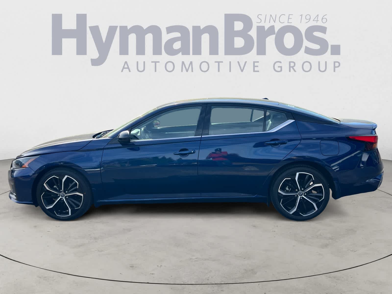 Certified 2023 Nissan Altima 2.5 SR w/ SR Premium Package FWD image 7