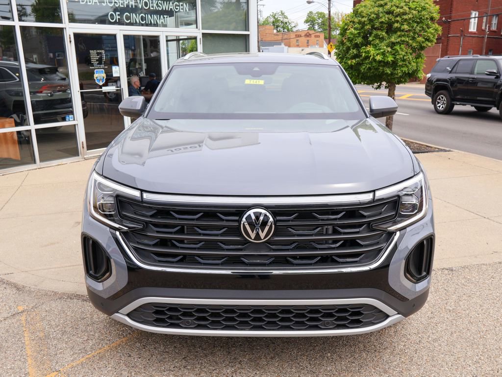 New 2026 Volkswagen Tiguan SE R-Line AWD/4WD image 8