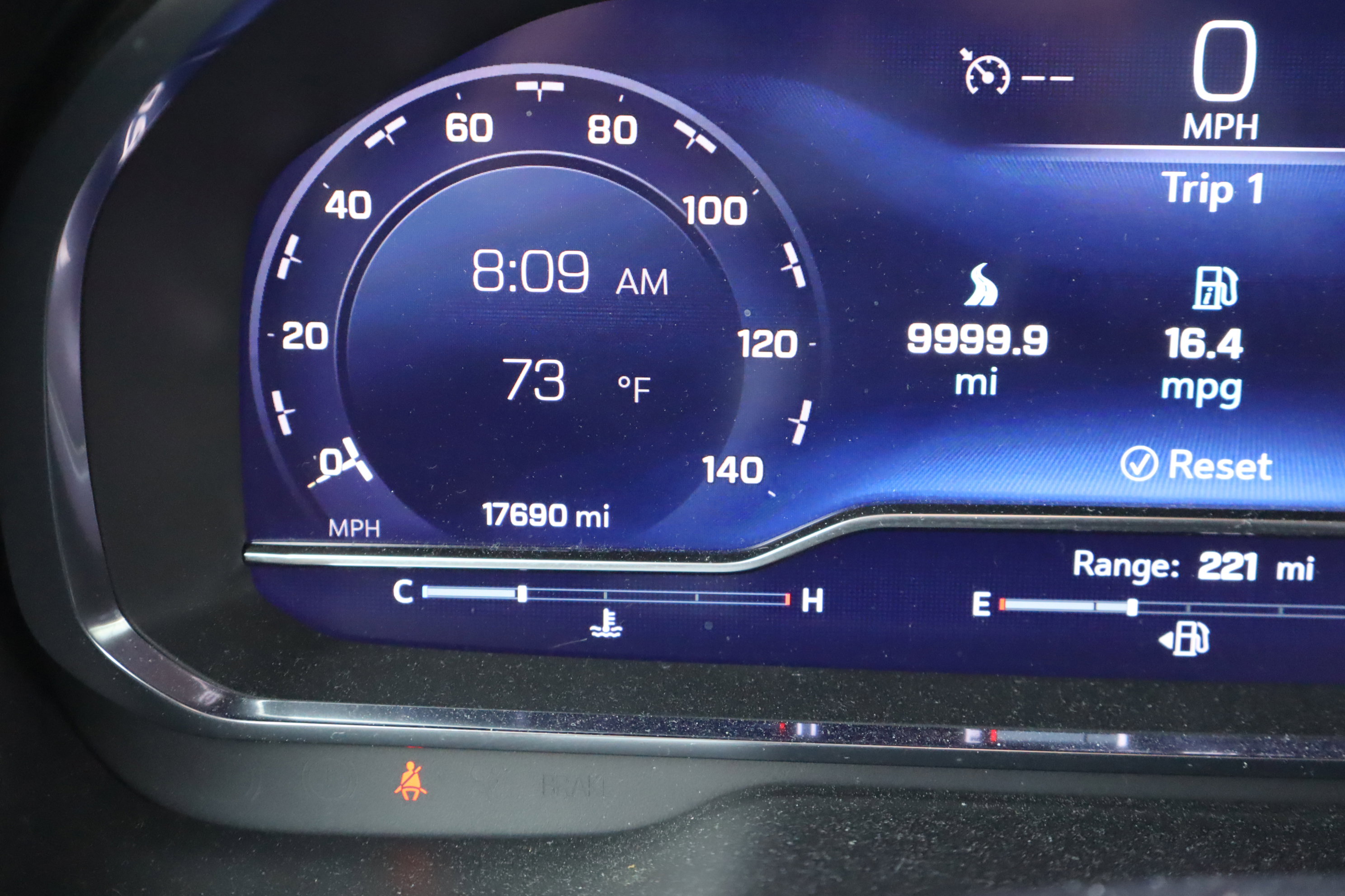 Certified 2024 Chevrolet Suburban Premier w/ Advanced Technology Package image 27