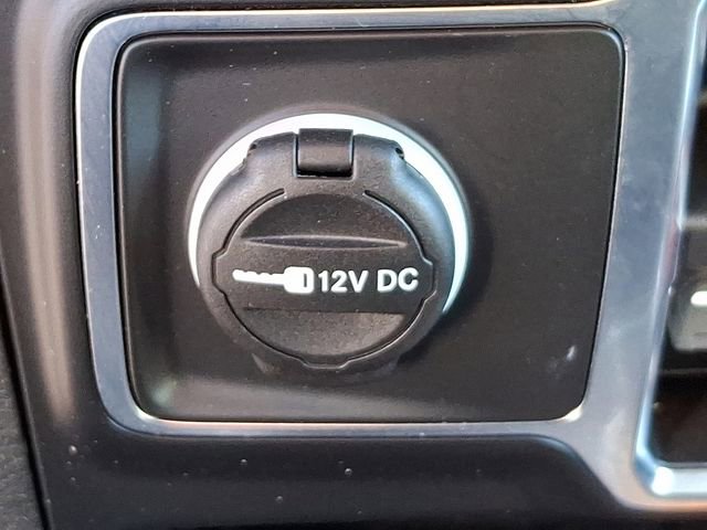 Used 2023 Jeep Wrangler Unlimited Sahara image 25