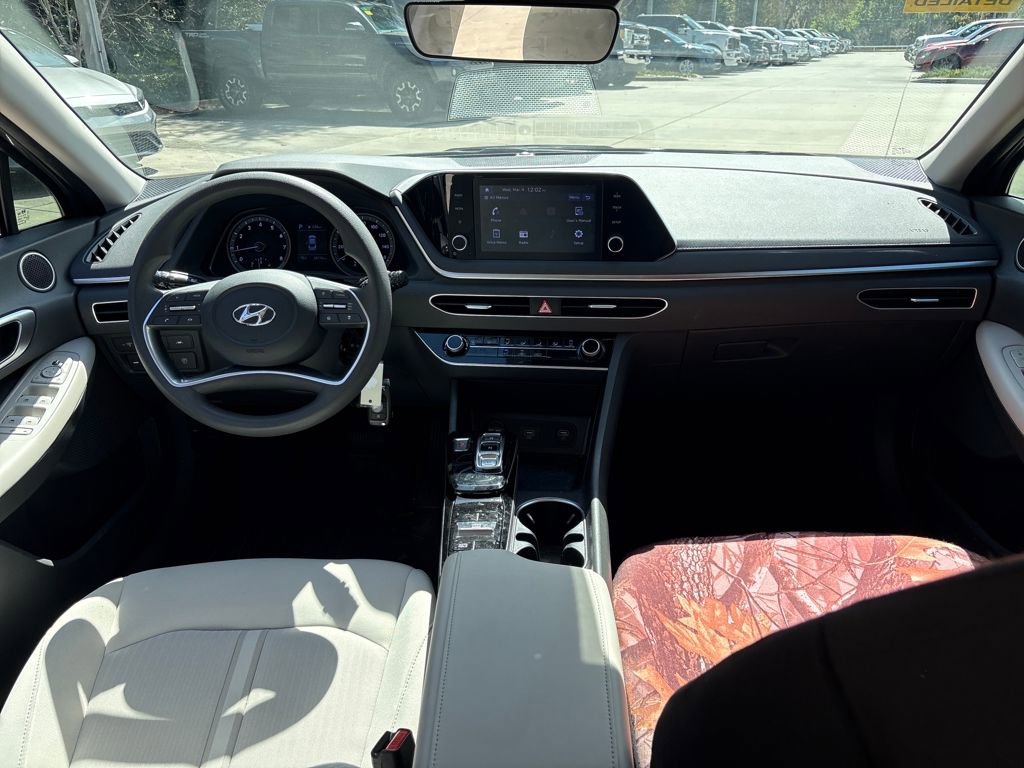 Used 2023 Hyundai Sonata SE w/ Cargo Package image 7
