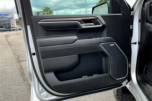Used 2022 Chevrolet Silverado 1500 LT Trail Boss w/ Convenience Package II image 17