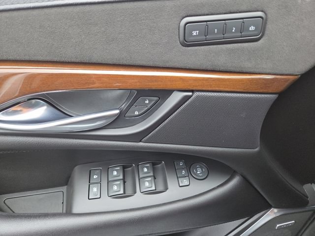 Used 2020 Cadillac Escalade Luxury AWD/4WD image 31