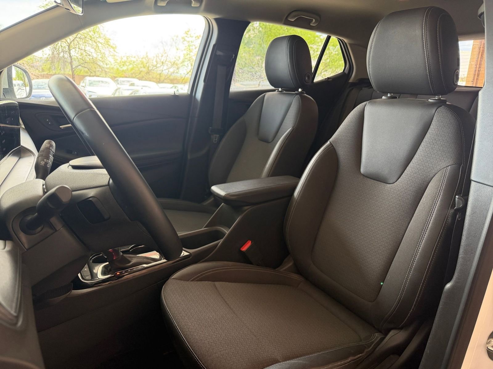 Used 2025 Buick Encore GX Preferred image 35