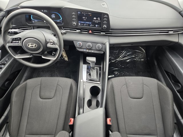 Certified 2026 Hyundai Elantra SE FWD image 26