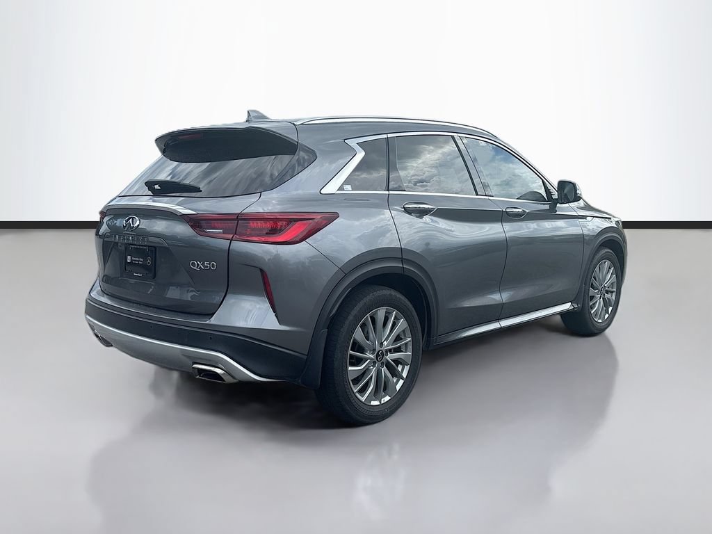 Used 2024 INFINITI QX50 Luxe FWD image 3
