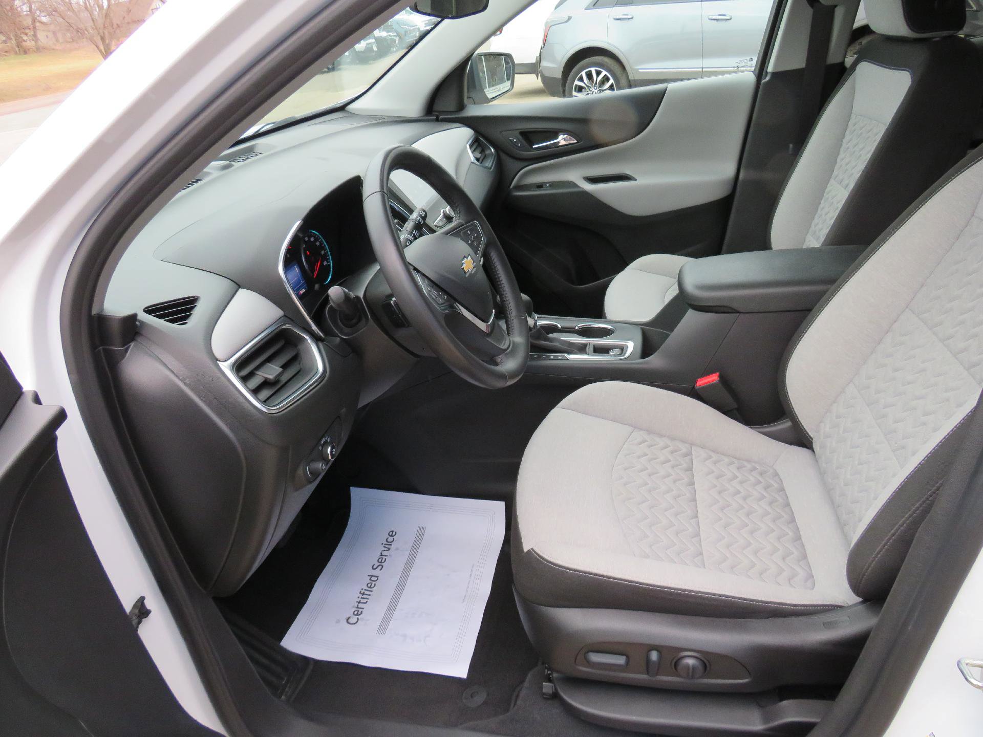 Used 2022 Chevrolet Equinox LT image 3