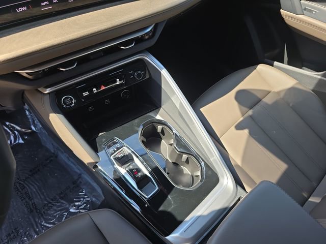 Used 2025 Audi Q5 Premium w/ Convenience Package image 28