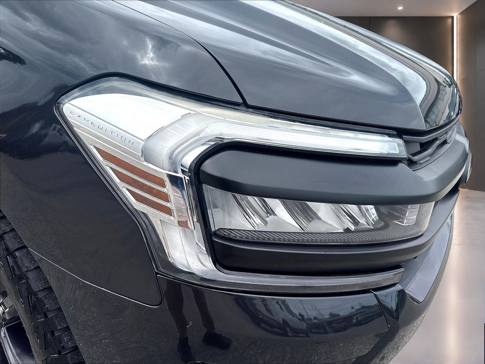 Certified 2023 Ford Expedition XLT RWD image 35