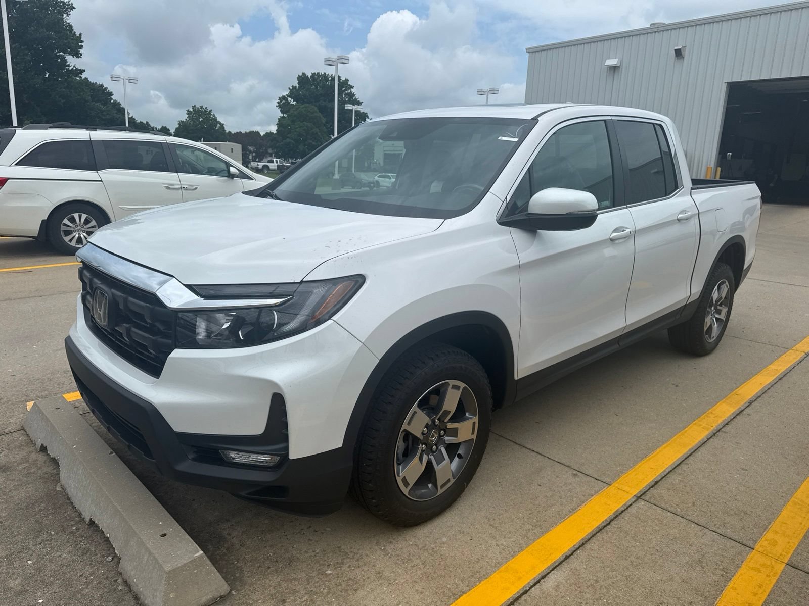 New 2026 Honda Ridgeline RTL image 3