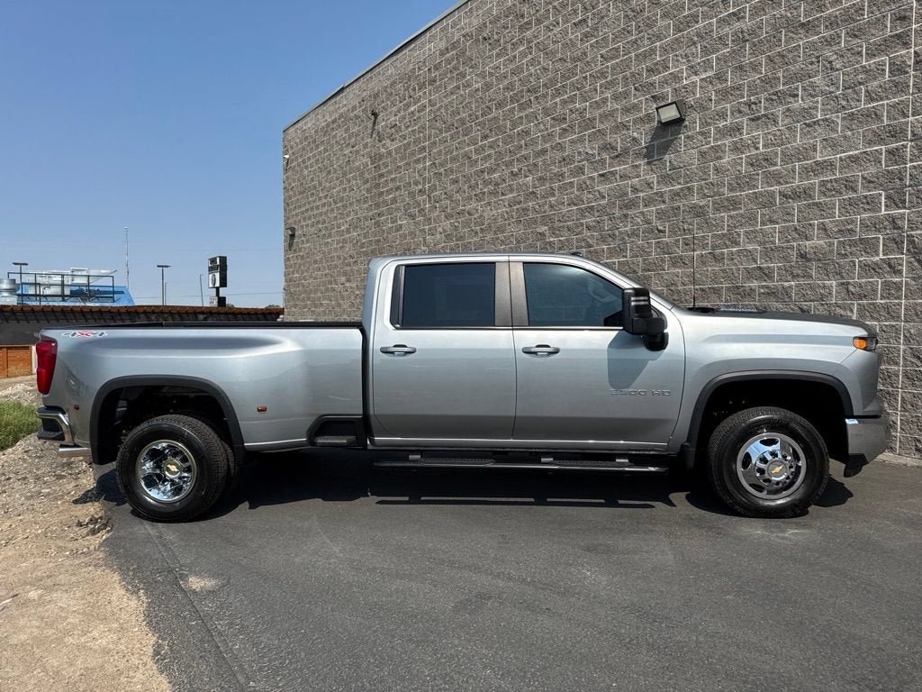 New 2026 Chevrolet Silverado 3500 LT w/ Leather Package AWD/4WD image 5